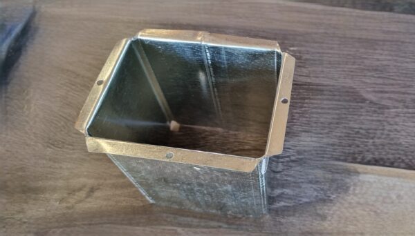 Outlet Square 100x75 Galvanized